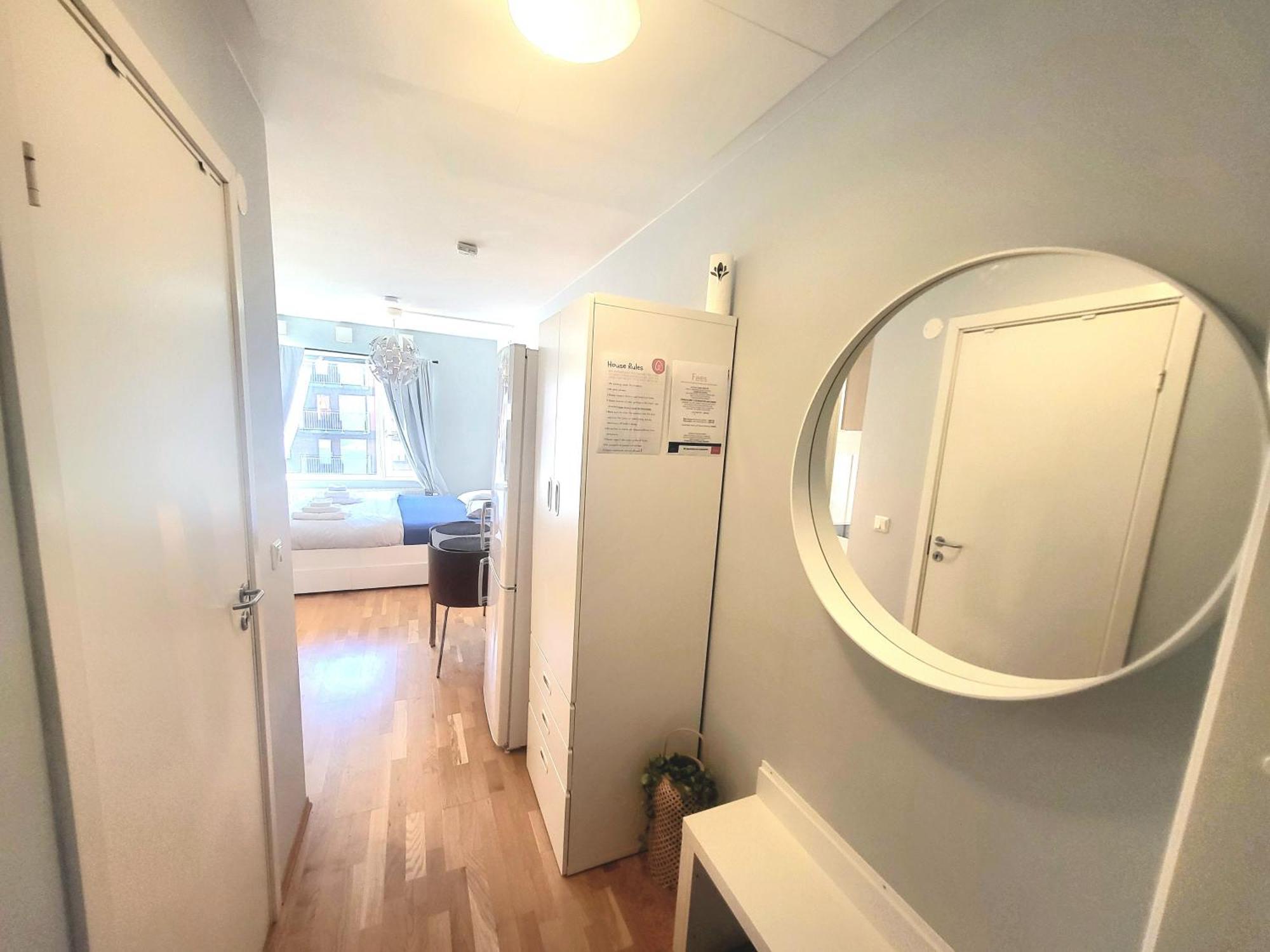 Moon Near The Centre ! Free Parking Available ! Apartment *